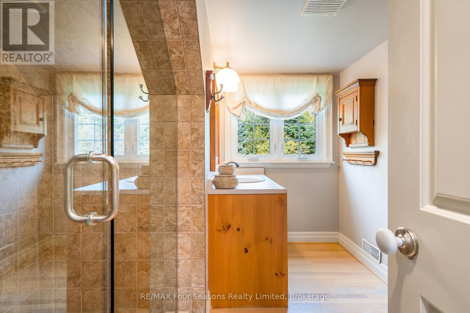 109 Liisa's Lane, Blue Mountains, Ontario  L9Y 0M3 - Photo 25 - X12468668