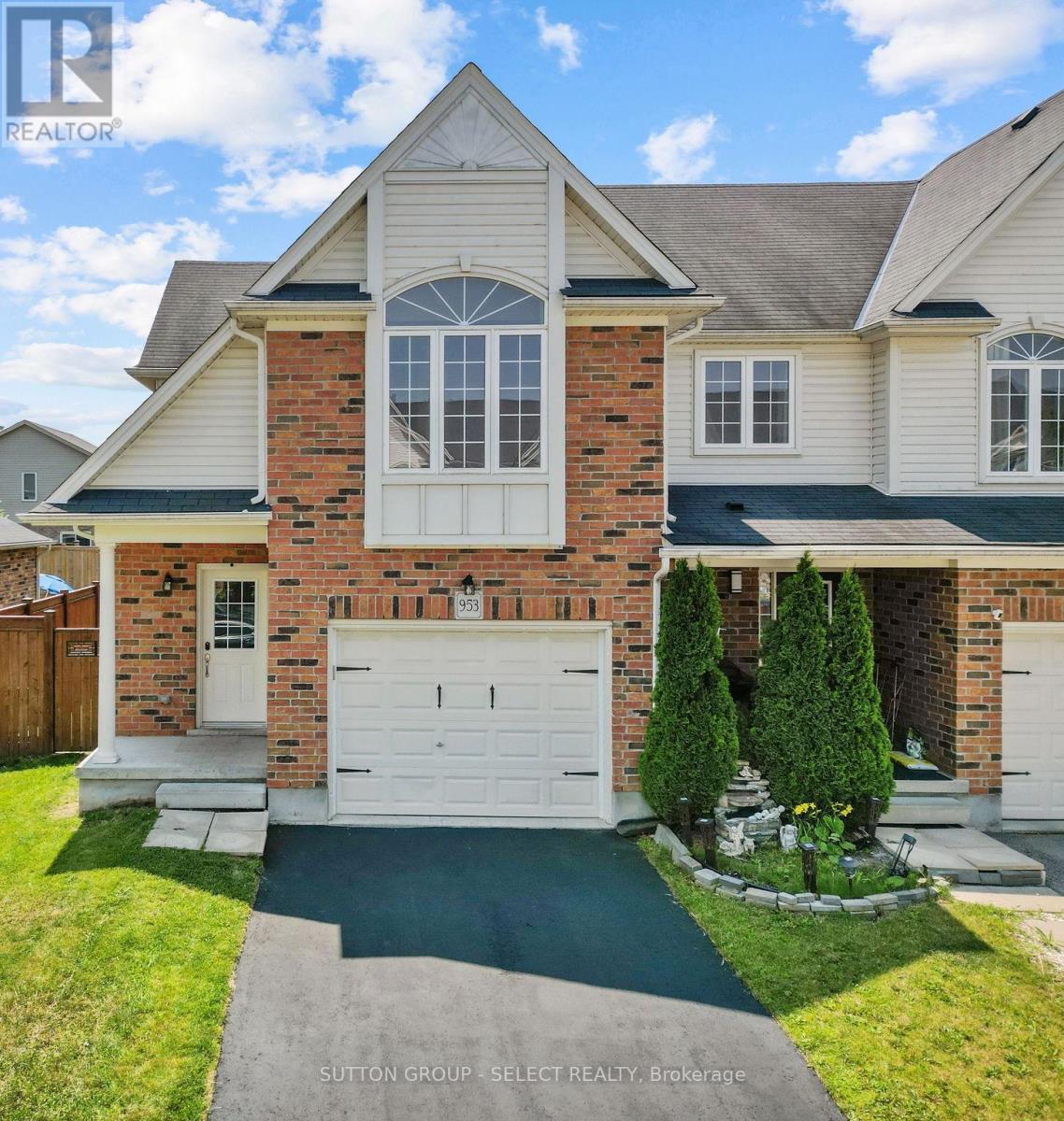 953 Silverfox Crescent, London North, Ontario  N6G 5B6 - Photo 1 - X12468597