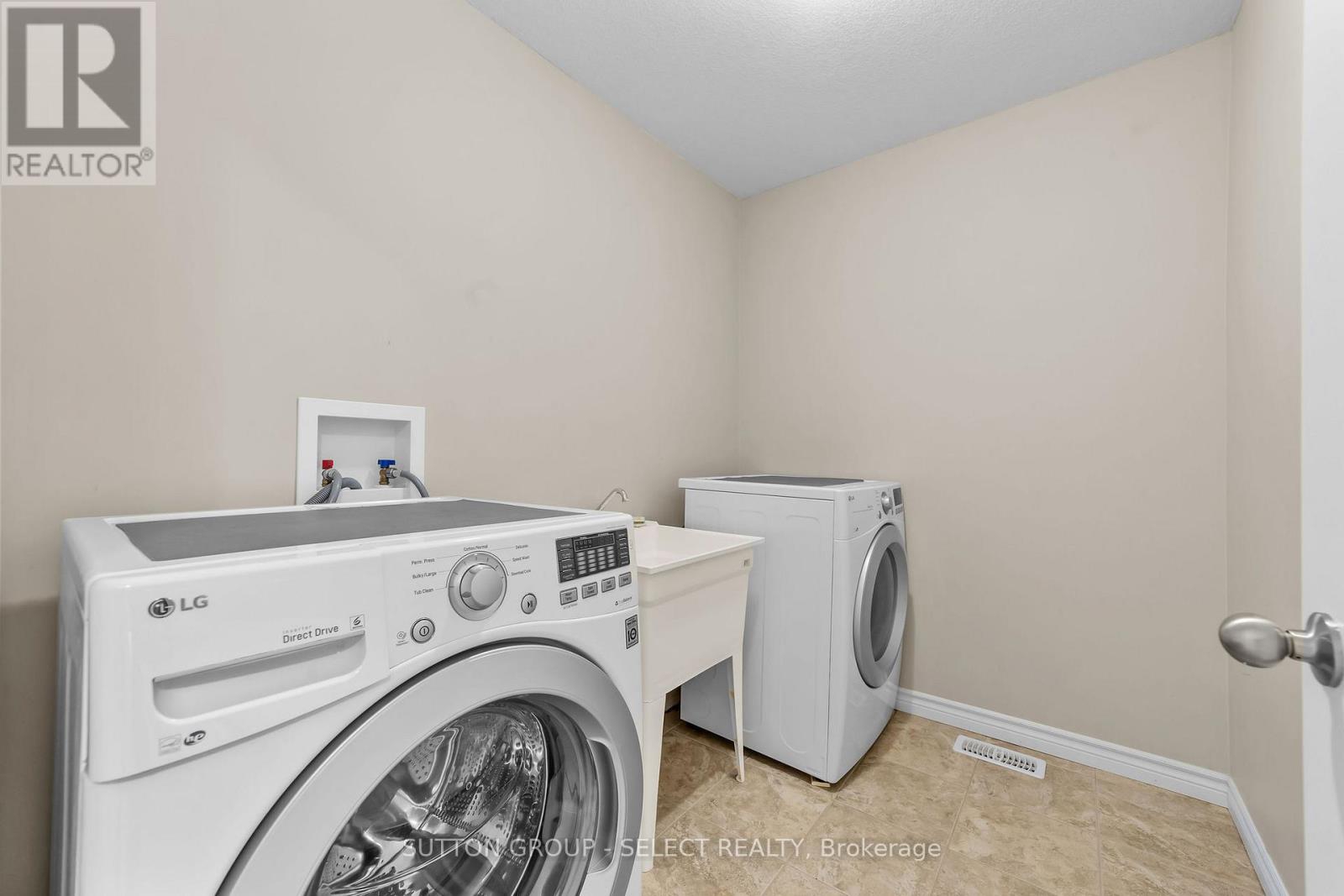 953 Silverfox Crescent, London North, Ontario  N6G 5B6 - Photo 26 - X12468597
