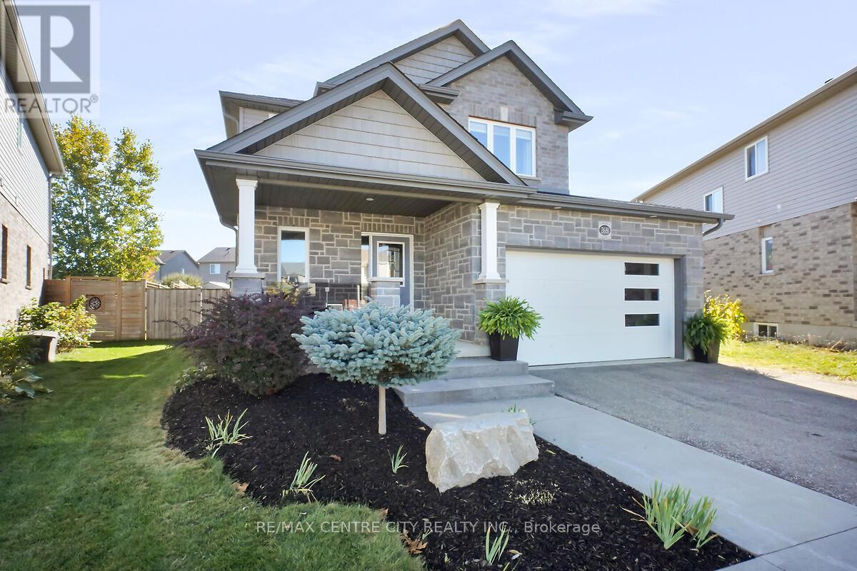 2681 Foxbend Link Trail N, London North, Ontario  N6G 0M7 - Photo 1 - X12468631