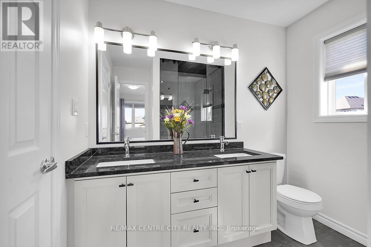 2681 Foxbend Link Trail N, London North, Ontario  N6G 0M7 - Photo 18 - X12468631