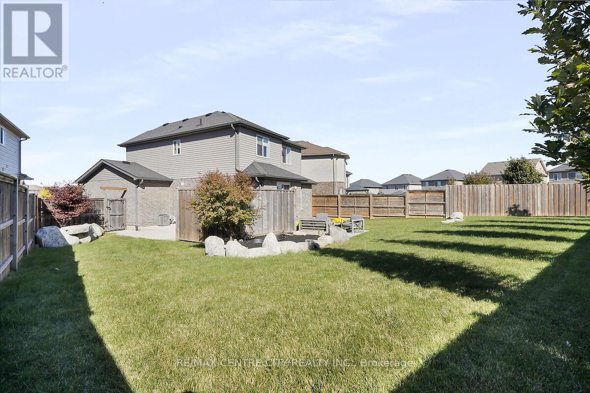 2681 Foxbend Link Trail N, London North, Ontario  N6G 0M7 - Photo 26 - X12468631