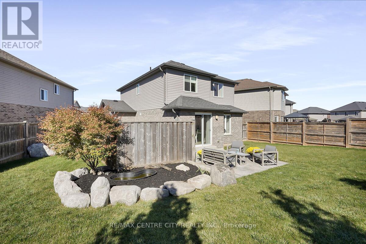 2681 Foxbend Link Trail N, London North, Ontario  N6G 0M7 - Photo 27 - X12468631