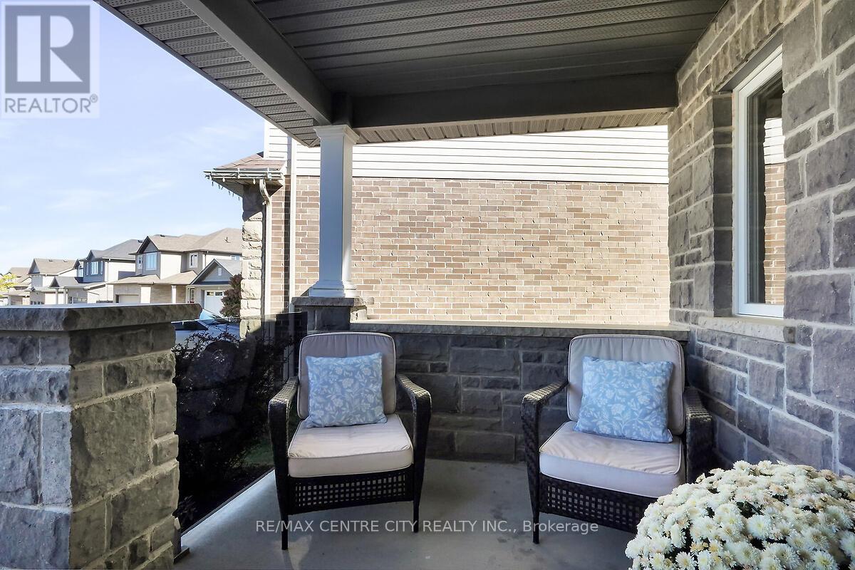 2681 Foxbend Link Trail N, London North, Ontario  N6G 0M7 - Photo 3 - X12468631
