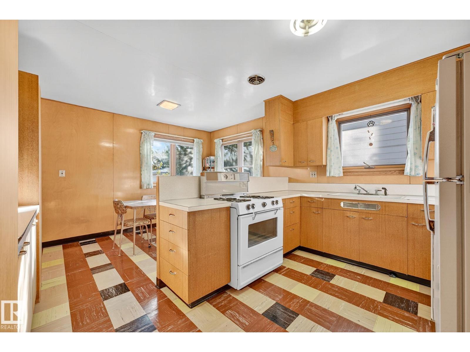 12119 102 St Nw, Edmonton, Alberta  T5G 2G8 - Photo 7 - E4462512