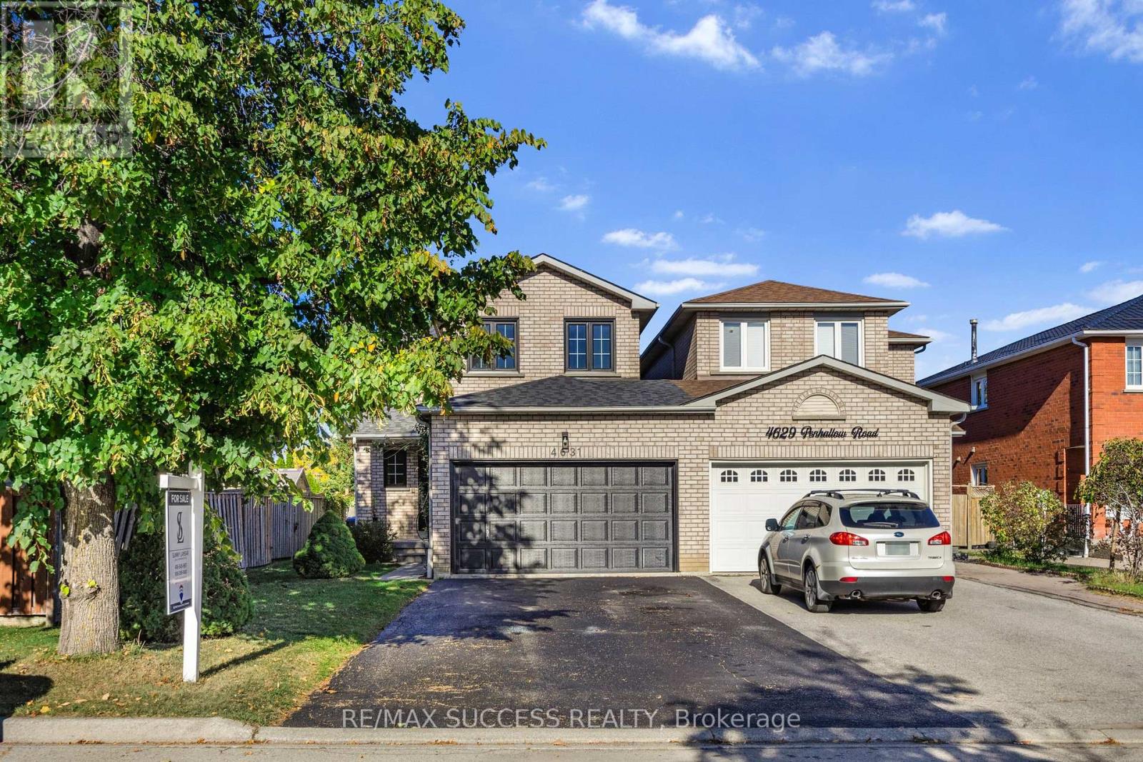 4631 Penhallow Road, Mississauga, Ontario  L5V 1E8 - Photo 3 - W12462998
