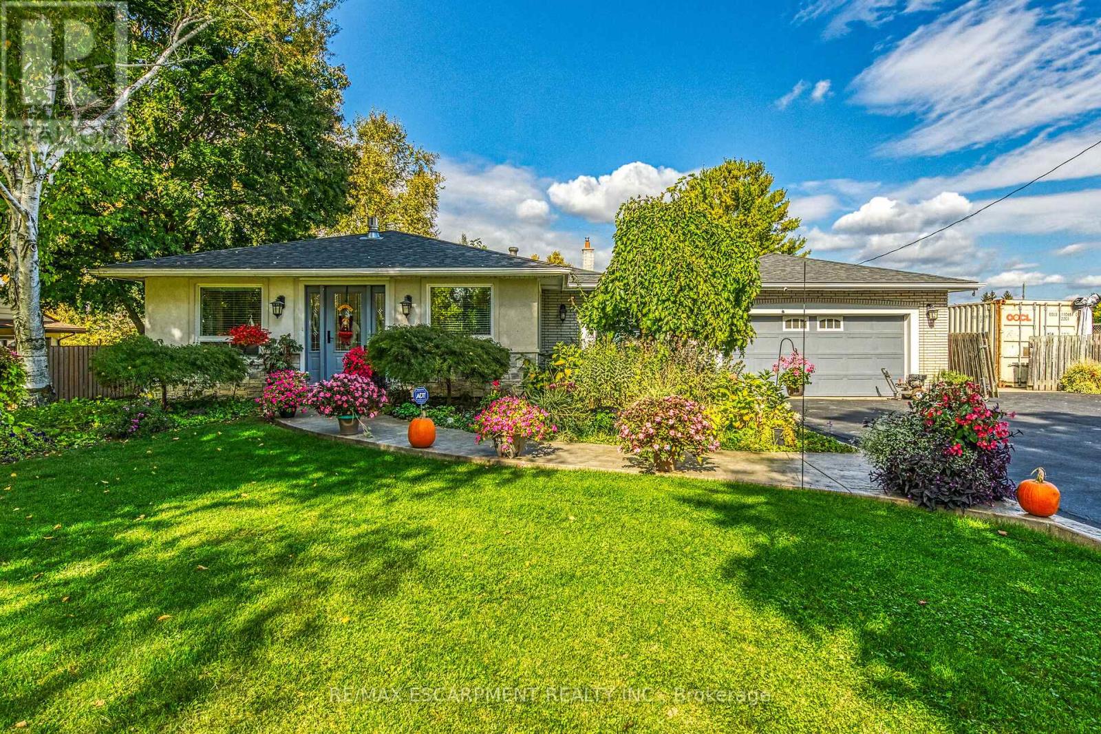 477 Lynden Road, Brantford, Ontario  N3T 5M1 - Photo 1 - X12468080