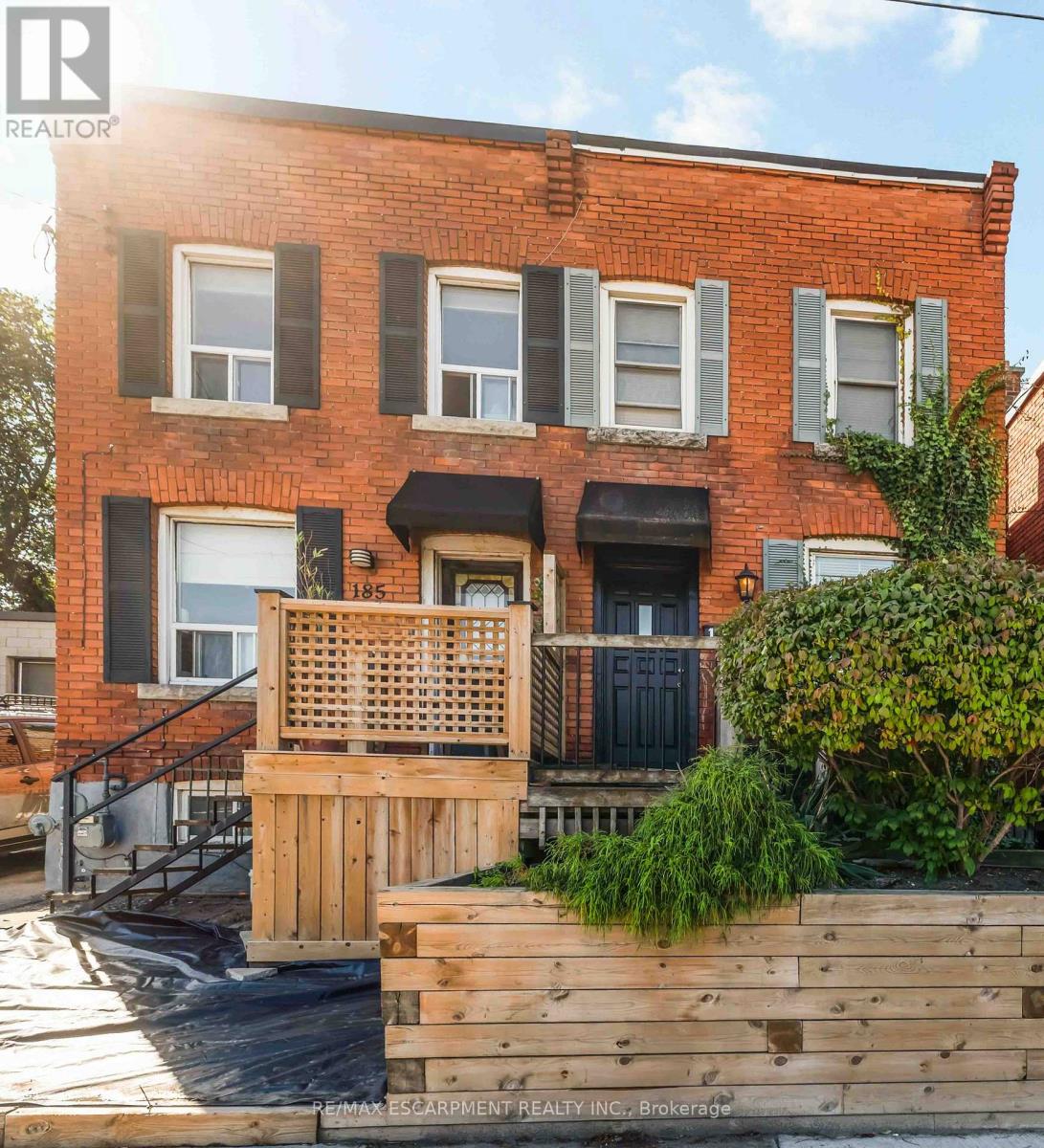 187 BARTON STREET W, Hamilton, Ontario