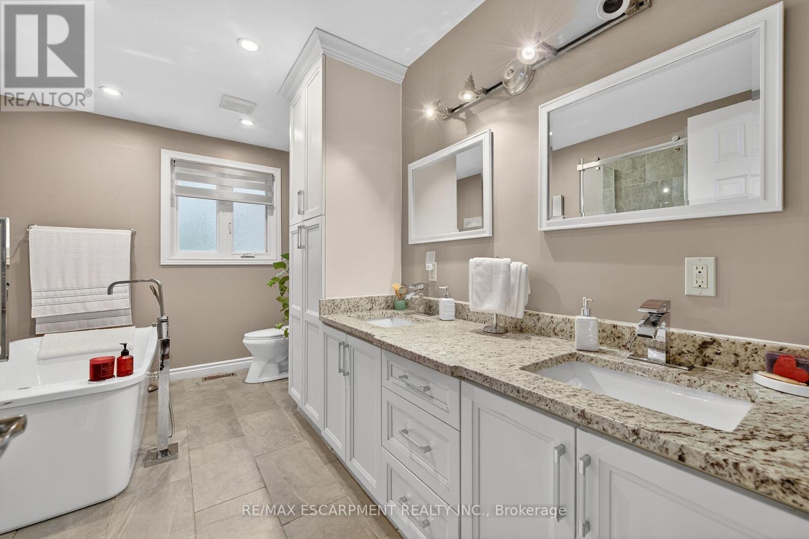 477 Lynden Road, Brantford, Ontario  N3T 5M1 - Photo 17 - X12468080