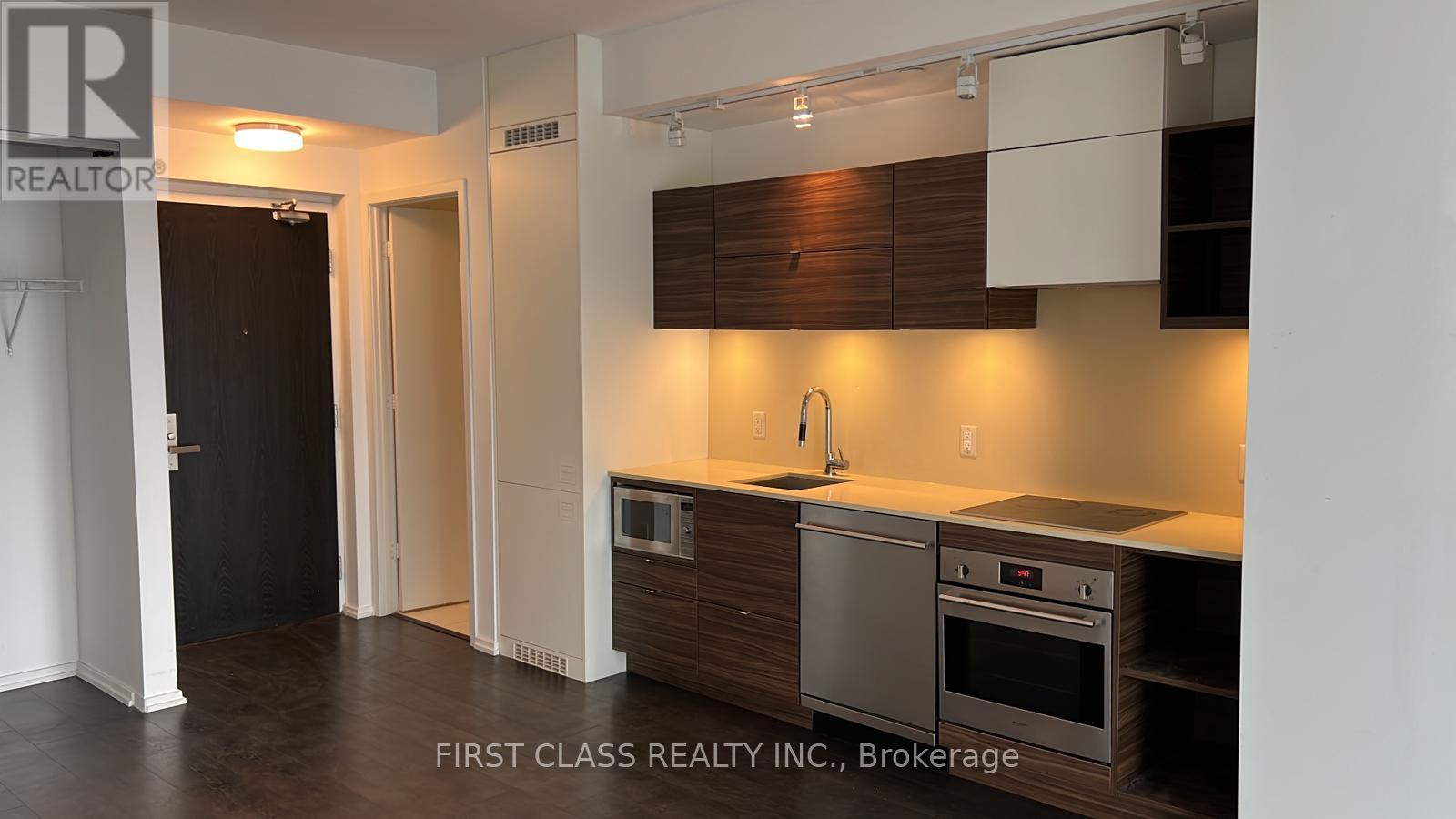 2713 - 125 Peter Street, Toronto, Ontario  M5V 2G9 - Photo 2 - C12468546