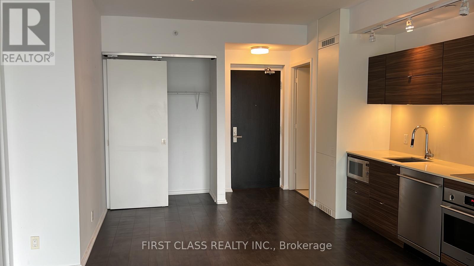 2713 - 125 Peter Street, Toronto, Ontario  M5V 2G9 - Photo 4 - C12468546