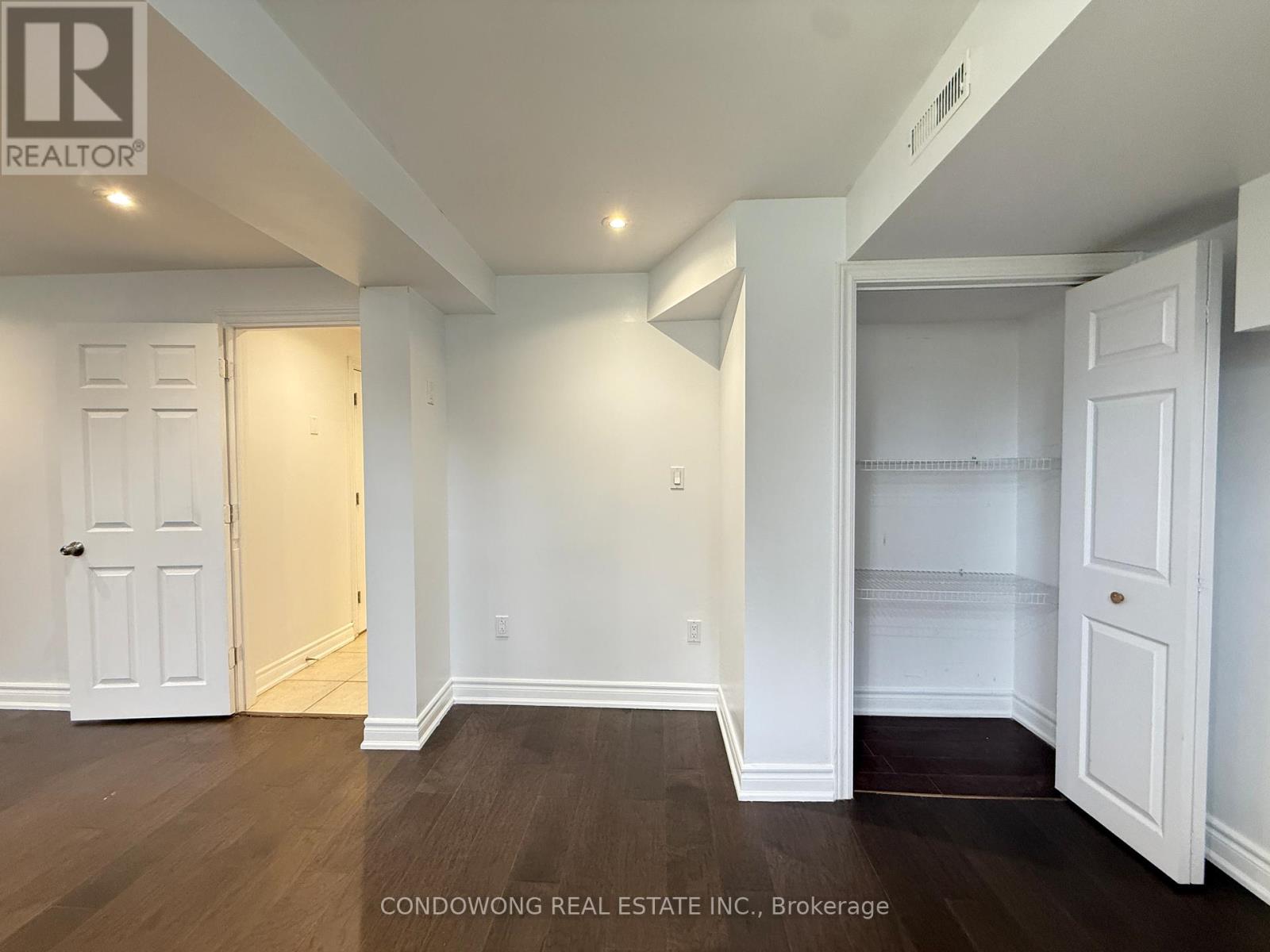 3 Alamosa Drive, Toronto, Ontario  M2J 2N6 - Photo 8 - C12468564