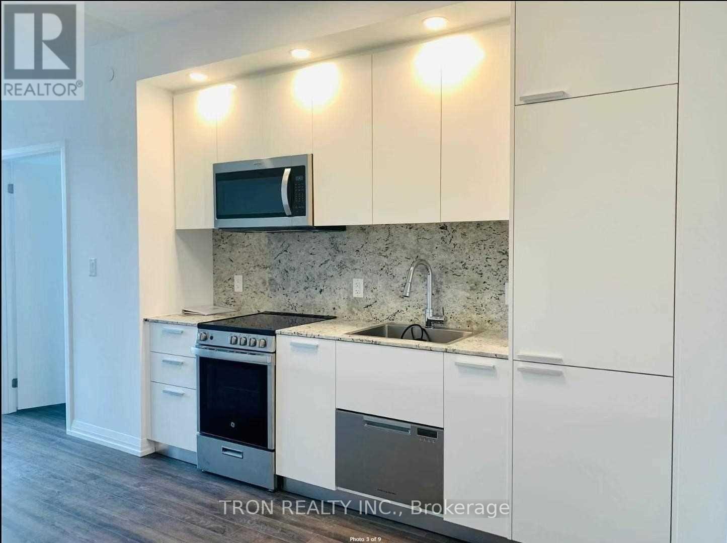 806 - 75 Canterbury Place, Toronto, Ontario  M2N 0L2 - Photo 2 - C12468585