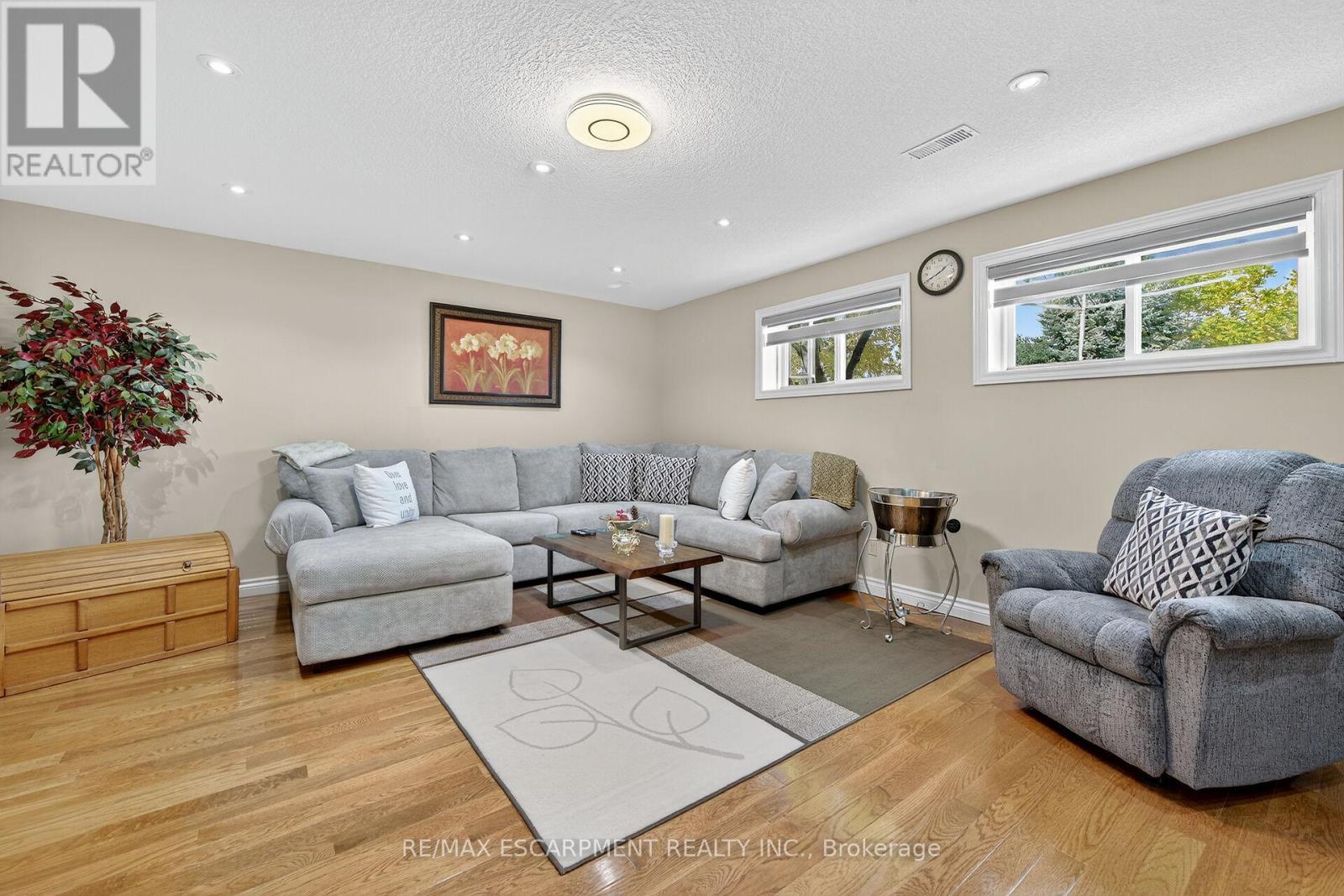 477 Lynden Road, Brantford, Ontario  N3T 5M1 - Photo 22 - X12468080