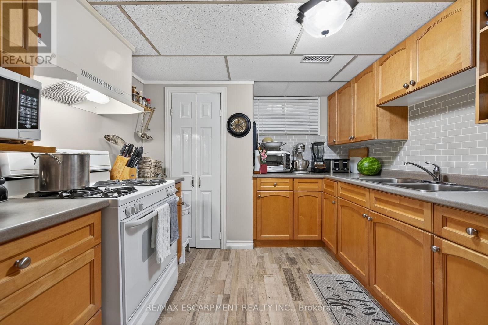 477 Lynden Road, Brantford, Ontario  N3T 5M1 - Photo 26 - X12468080