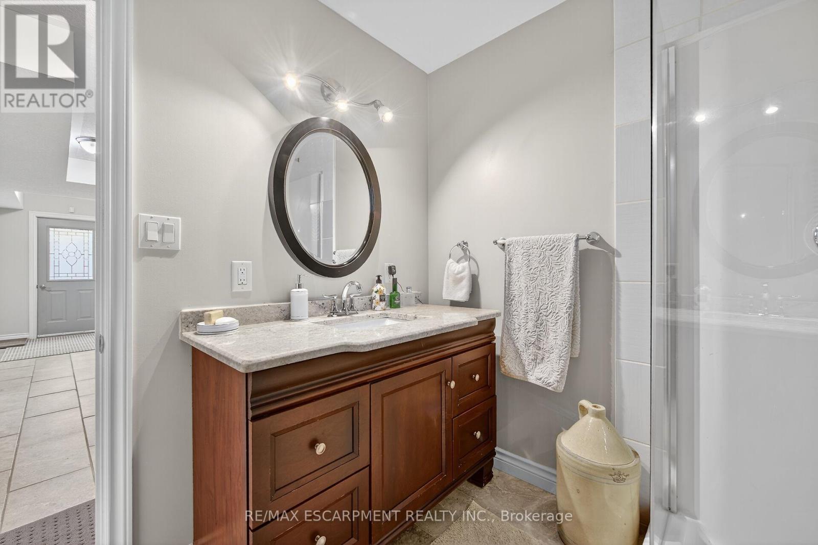 477 Lynden Road, Brantford, Ontario  N3T 5M1 - Photo 25 - X12468080