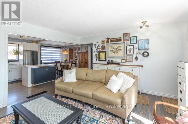 2 Cherie Road, St. Catharines, Ontario  L2M 6J9 - Photo 8 - X12466054