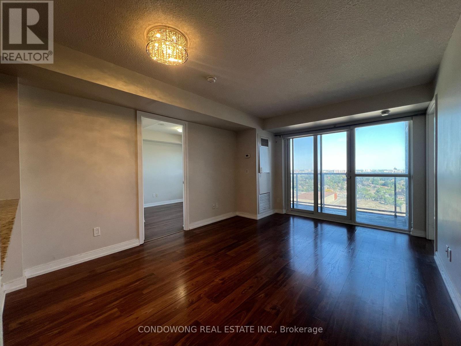 2321 - 181 Village Green Square, Toronto, Ontario  M1S 0K6 - Photo 2 - E12468473