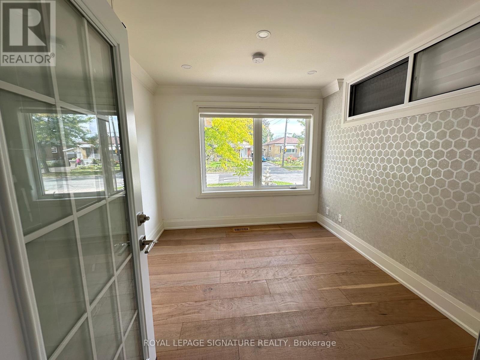 Main - 136 Wye Valley Road, Toronto, Ontario  M1P 2B1 - Photo 10 - E12468478