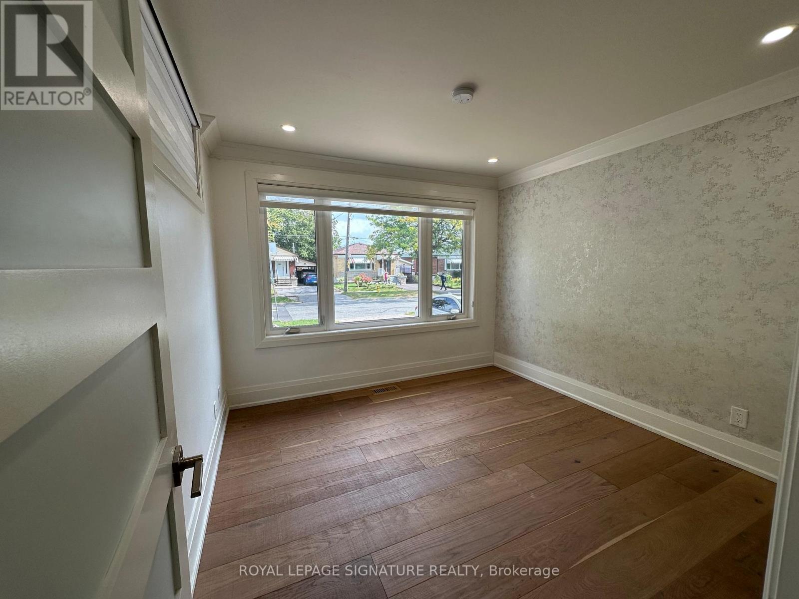Main - 136 Wye Valley Road, Toronto, Ontario  M1P 2B1 - Photo 11 - E12468478