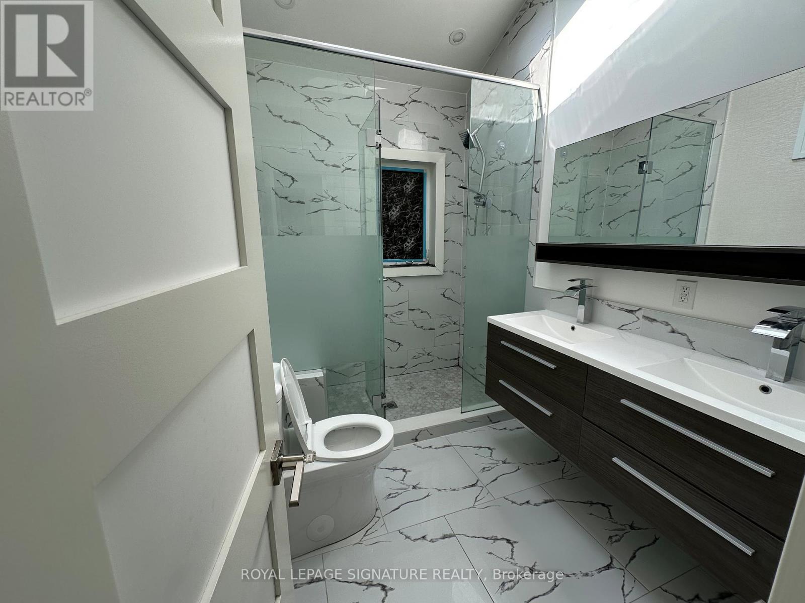 Main - 136 Wye Valley Road, Toronto, Ontario  M1P 2B1 - Photo 8 - E12468478