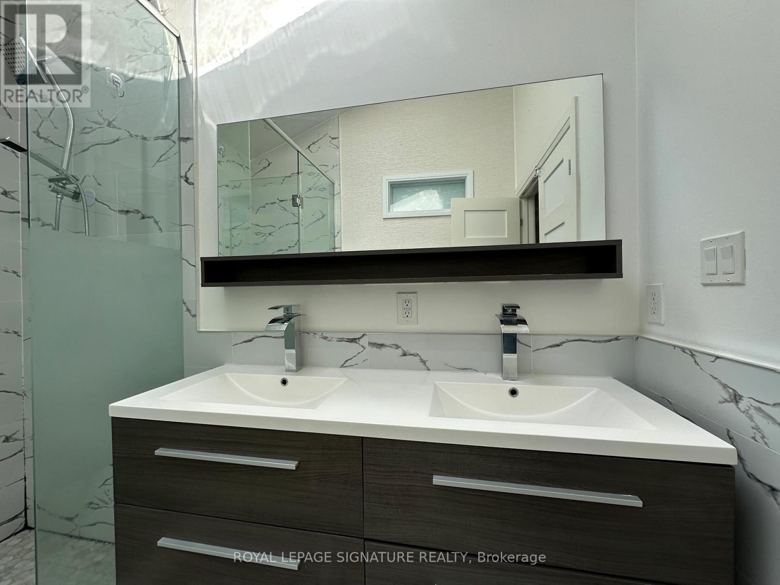 Main - 136 Wye Valley Road, Toronto, Ontario  M1P 2B1 - Photo 9 - E12468478