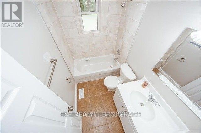 709 Gilbert Street W, Whitby, Ontario  L1N 1S1 - Photo 5 - E12468558