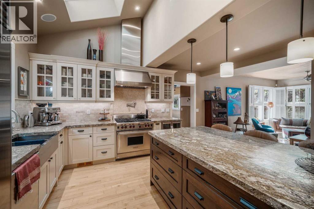 140 Rundle Crescent, Canmore, Alberta  T1W 2L6 - Photo 5 - A2237056