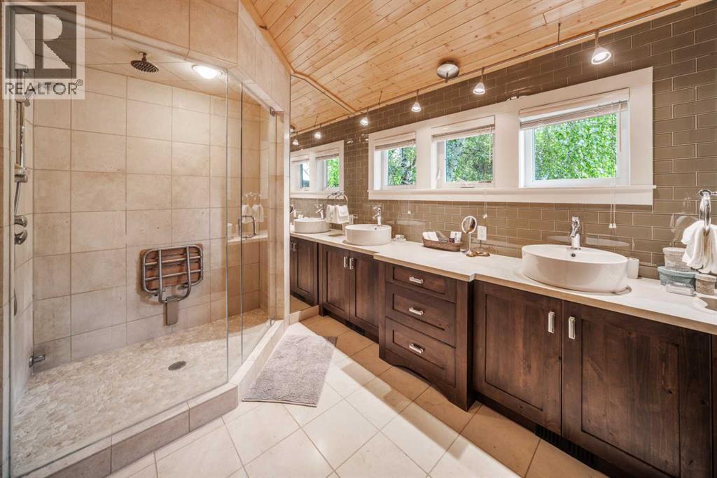 140 Rundle Crescent, Canmore, Alberta  T1W 2L6 - Photo 9 - A2237056