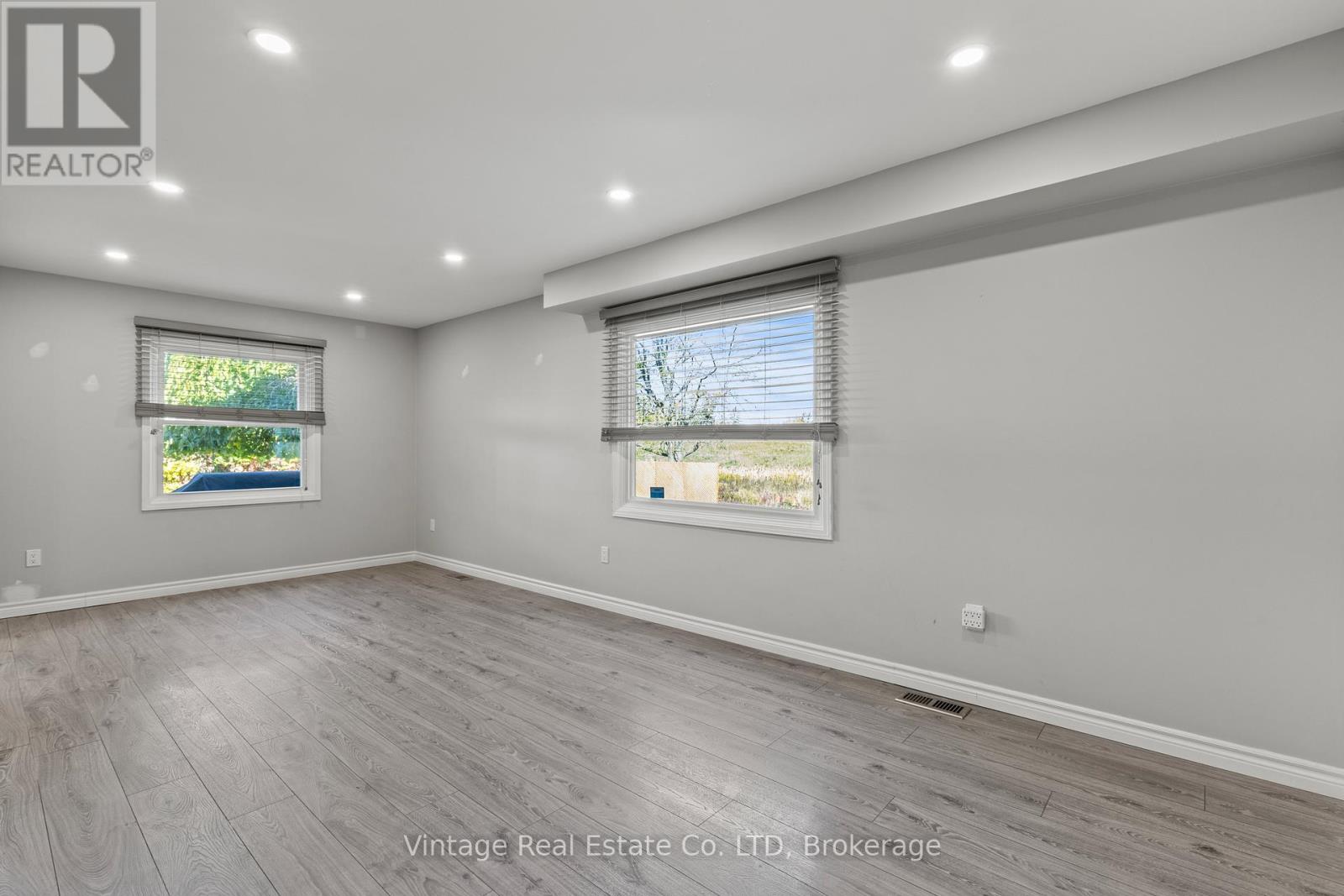 31 Remigio Court, Thorold, Ontario  L2V 5A1 - Photo 9 - X12468608