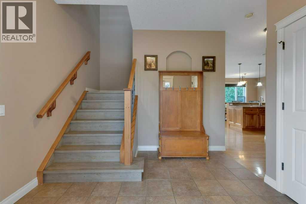 200 Cimarron Drive, Okotoks, Alberta  T1S 0A7 - Photo 2 - A2247209