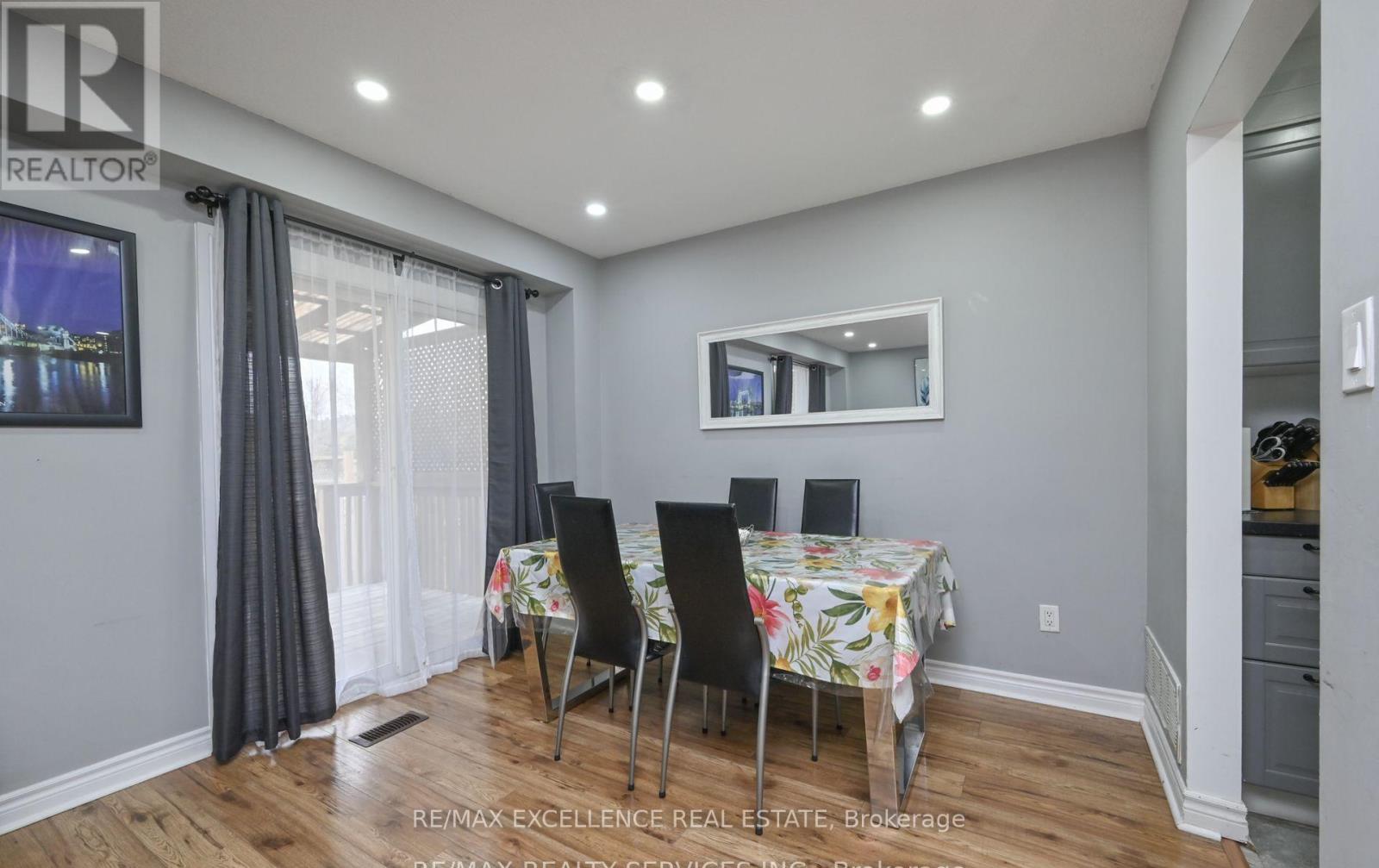 115 Beattie Avenue, New Tecumseth, Ontario  L9K 1C3 - Photo 4 - N12468493