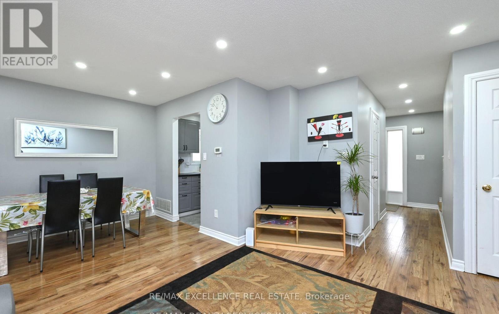 115 Beattie Avenue, New Tecumseth, Ontario  L9K 1C3 - Photo 5 - N12468493