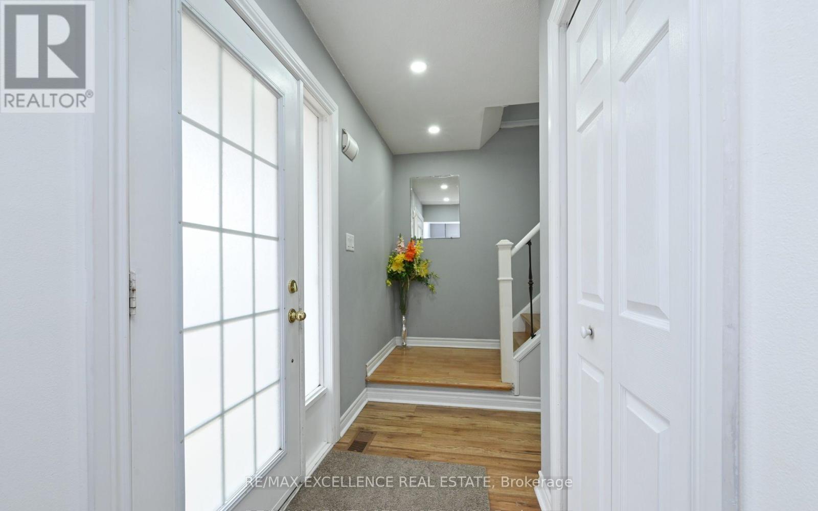 115 Beattie Avenue, New Tecumseth, Ontario  L9K 1C3 - Photo 8 - N12468493