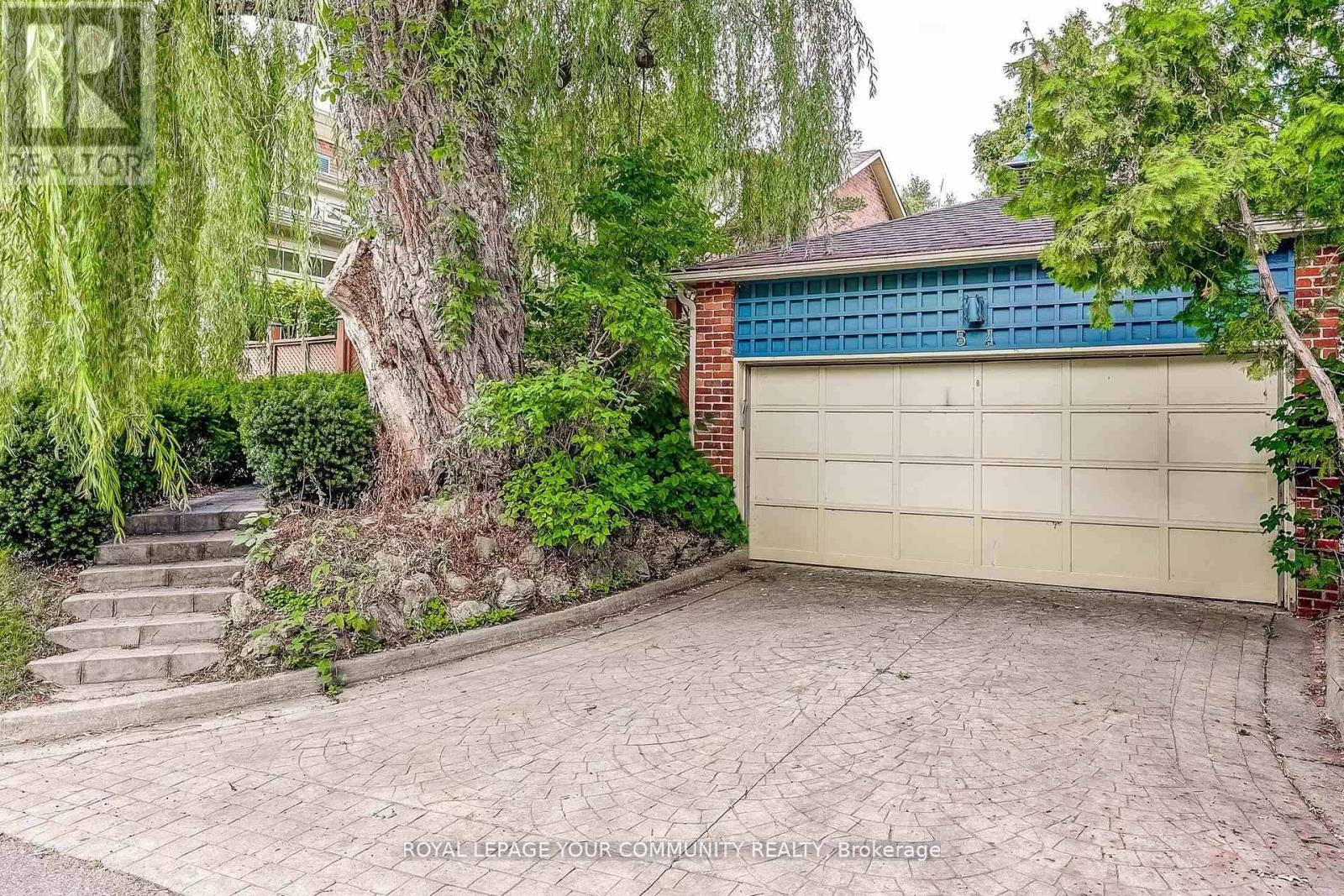 54 Cricklewood Crescent, Markham, Ontario  L3T 4T9 - Photo 6 - N12468495