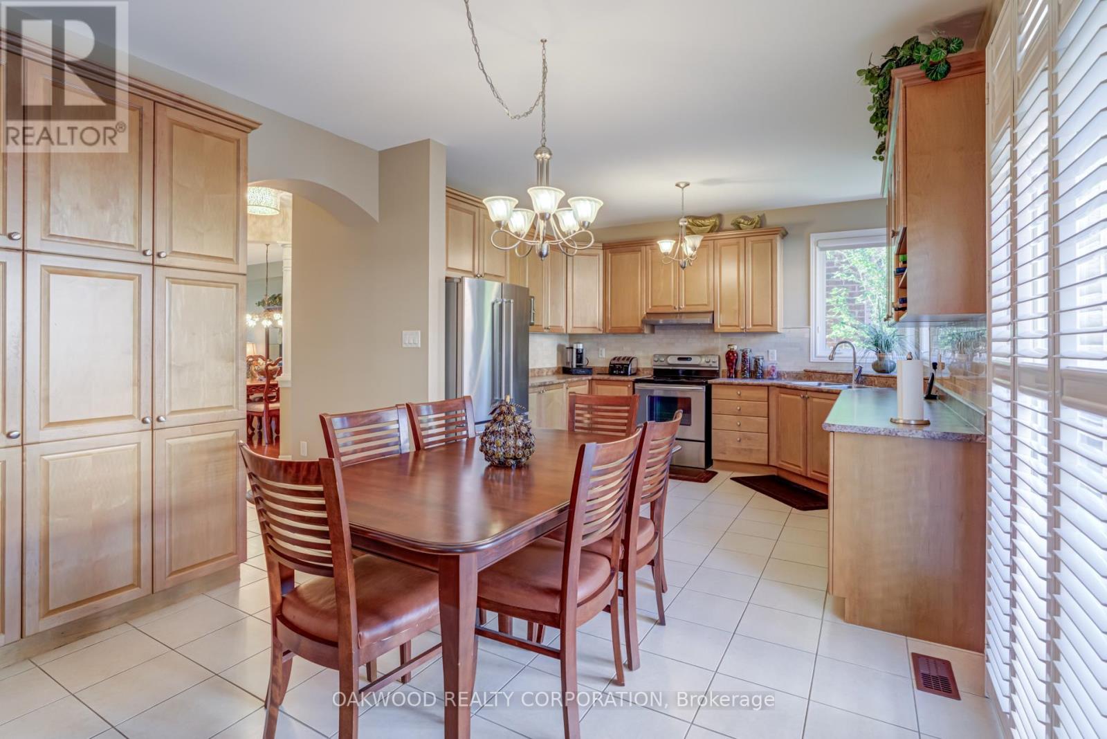 176 Saint Francis Avenue, Vaughan, Ontario  L4H 3E4 - Photo 17 - N12468497