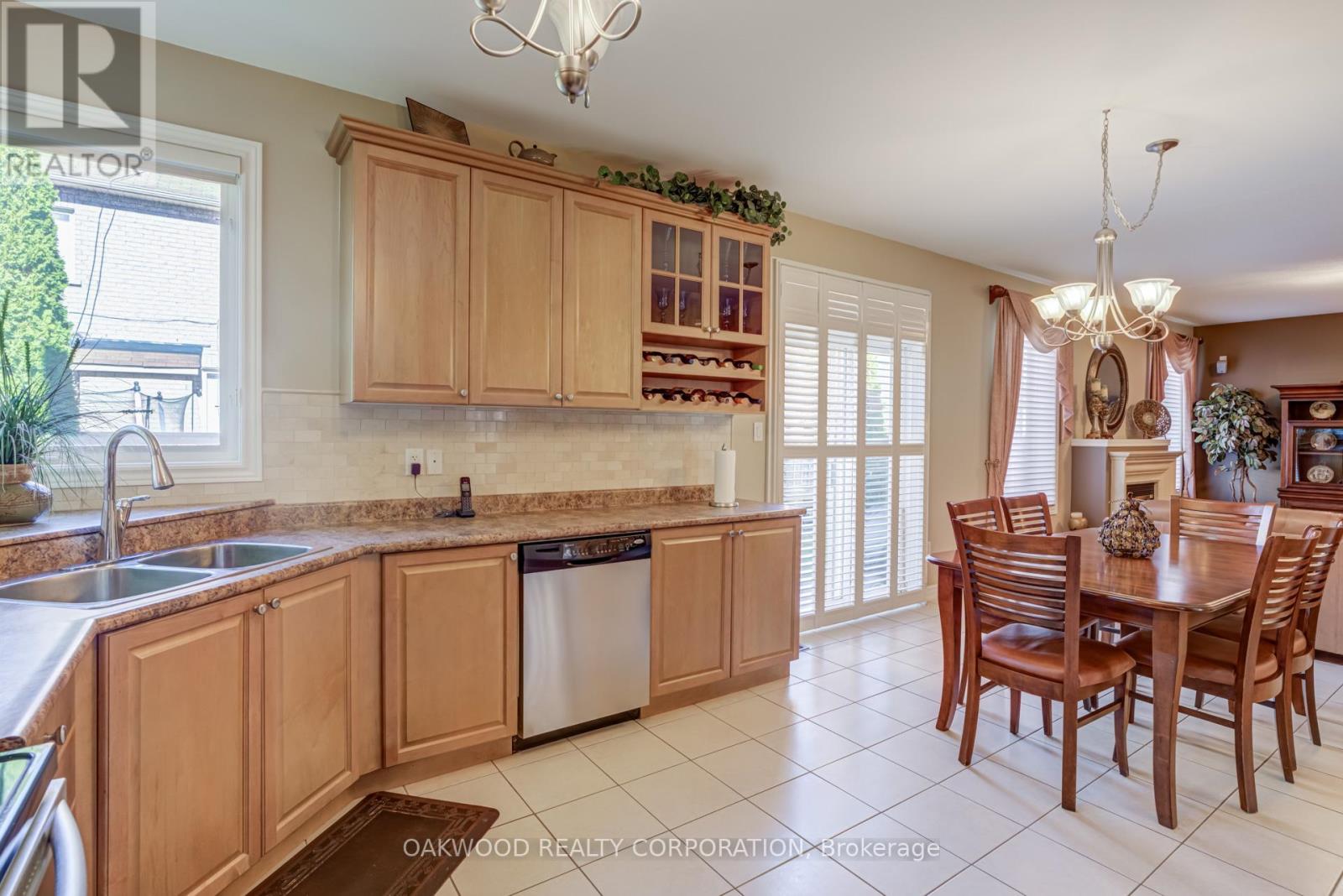 176 Saint Francis Avenue, Vaughan, Ontario  L4H 3E4 - Photo 22 - N12468497