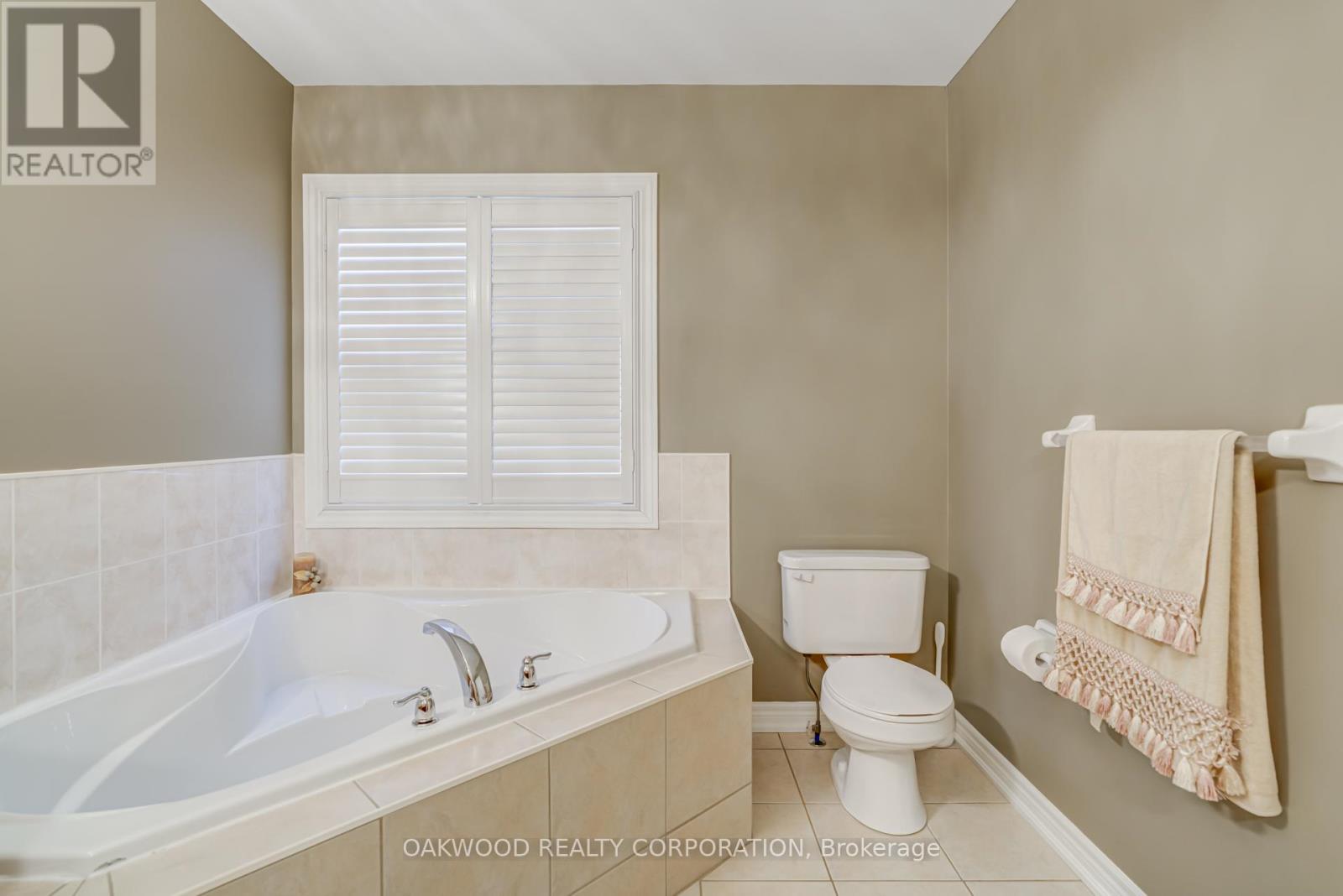 176 Saint Francis Avenue, Vaughan, Ontario  L4H 3E4 - Photo 33 - N12468497