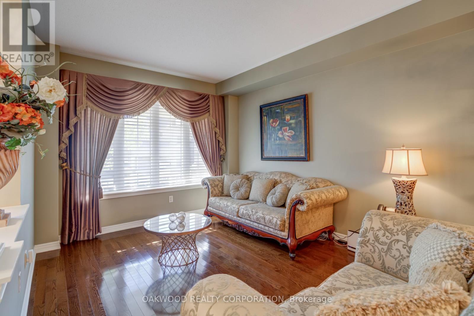 176 Saint Francis Avenue, Vaughan, Ontario  L4H 3E4 - Photo 4 - N12468497