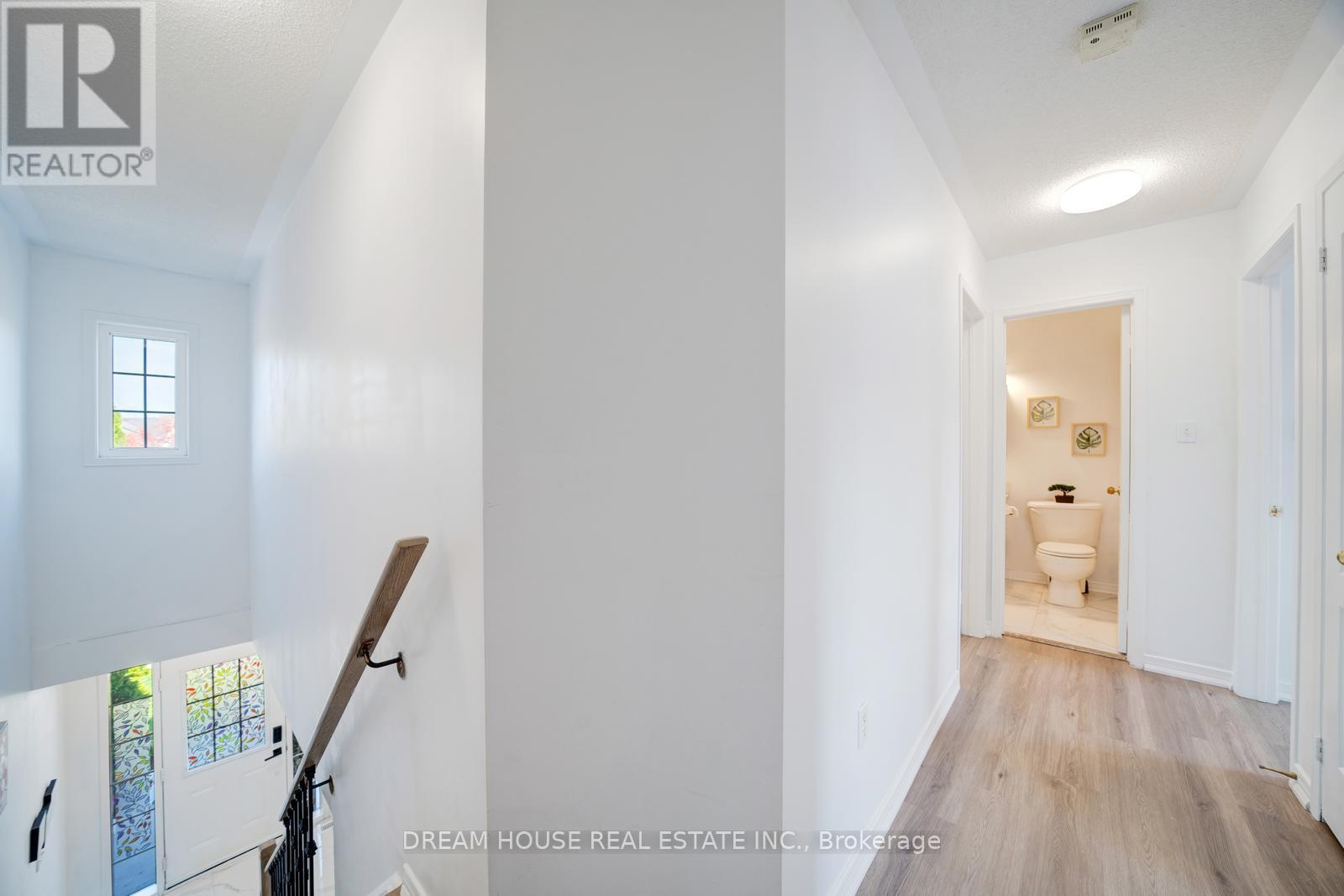 417 King Street E, East Gwillimbury, Ontario  L0G 1M0 - Photo 18 - N12468502
