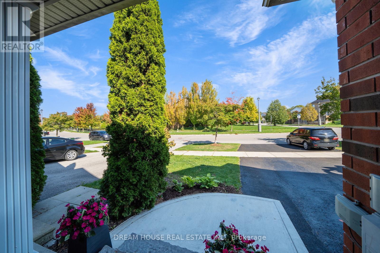 417 King Street E, East Gwillimbury, Ontario  L0G 1M0 - Photo 3 - N12468502