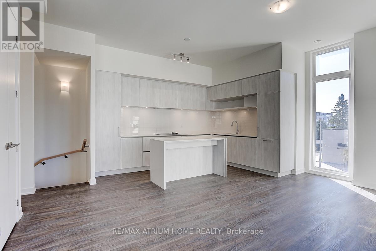 1103 - 12 David Eyer Road, Richmond Hill, Ontario  L4S 0N3 - Photo 5 - N12468525