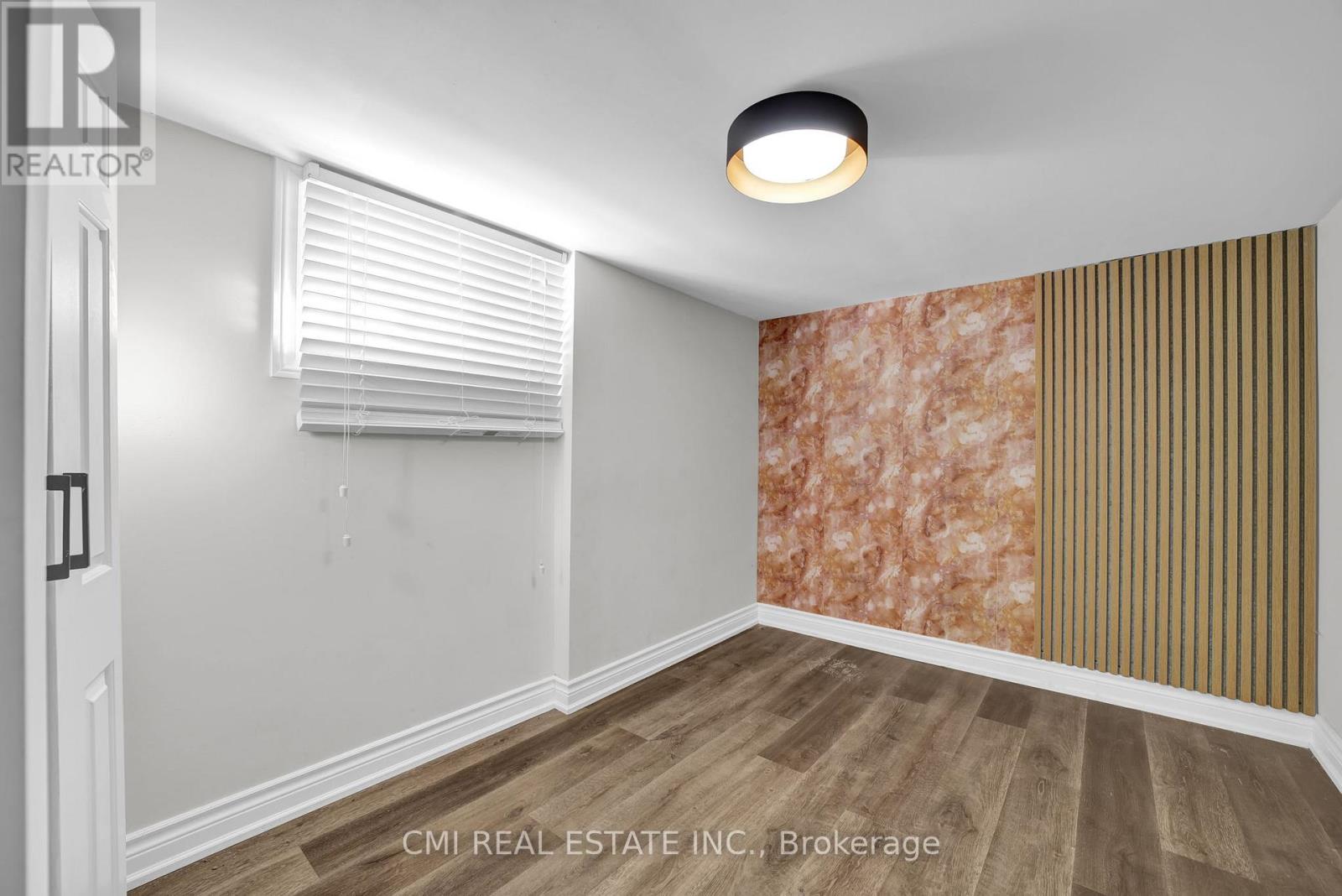 153 Clarence Street, Vaughan, Ontario  L4L 1L4 - Photo 21 - N12468529
