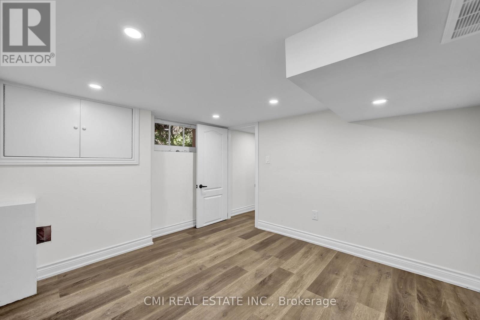 153 Clarence Street, Vaughan, Ontario  L4L 1L4 - Photo 22 - N12468529