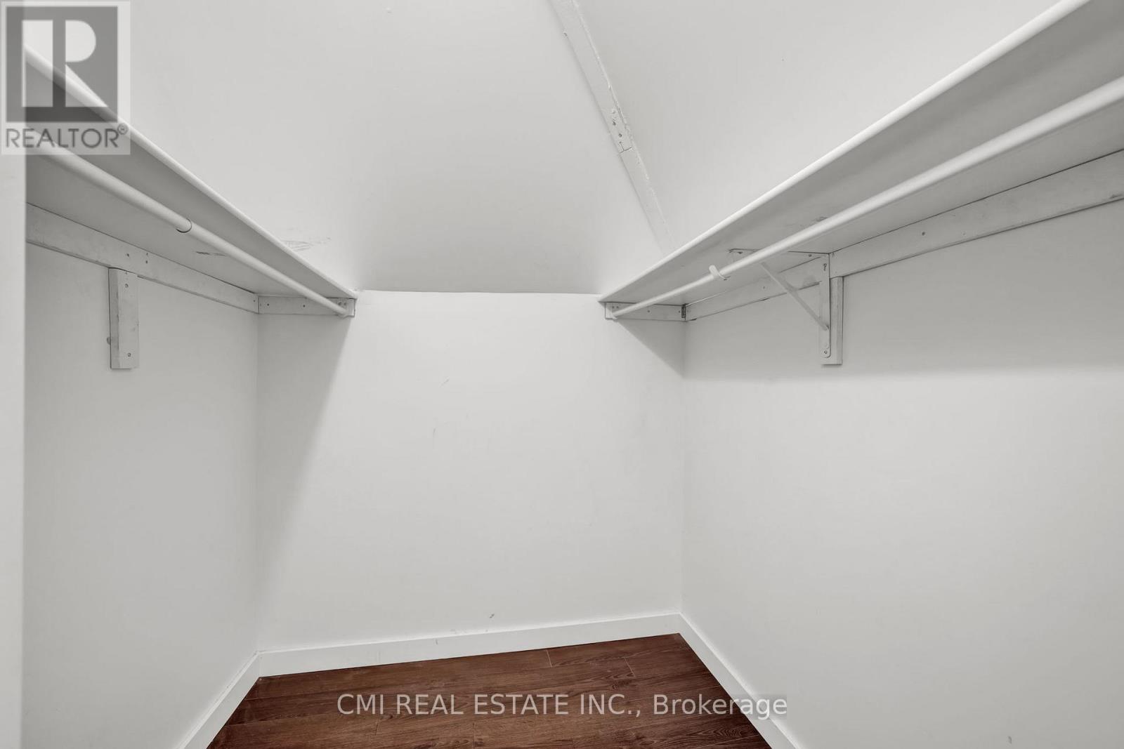 153 Clarence Street, Vaughan, Ontario  L4L 1L4 - Photo 28 - N12468529