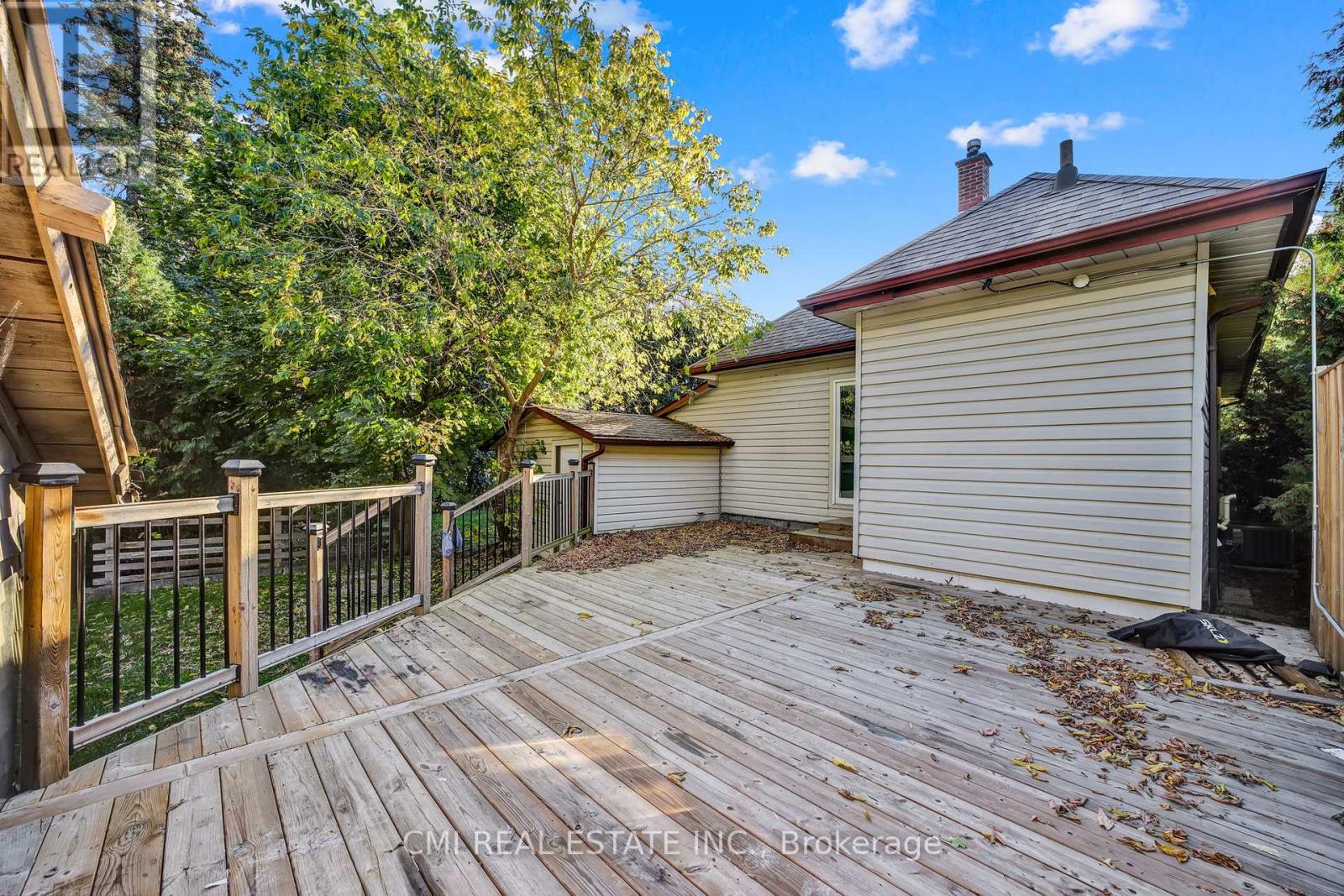 153 Clarence Street, Vaughan, Ontario  L4L 1L4 - Photo 35 - N12468529