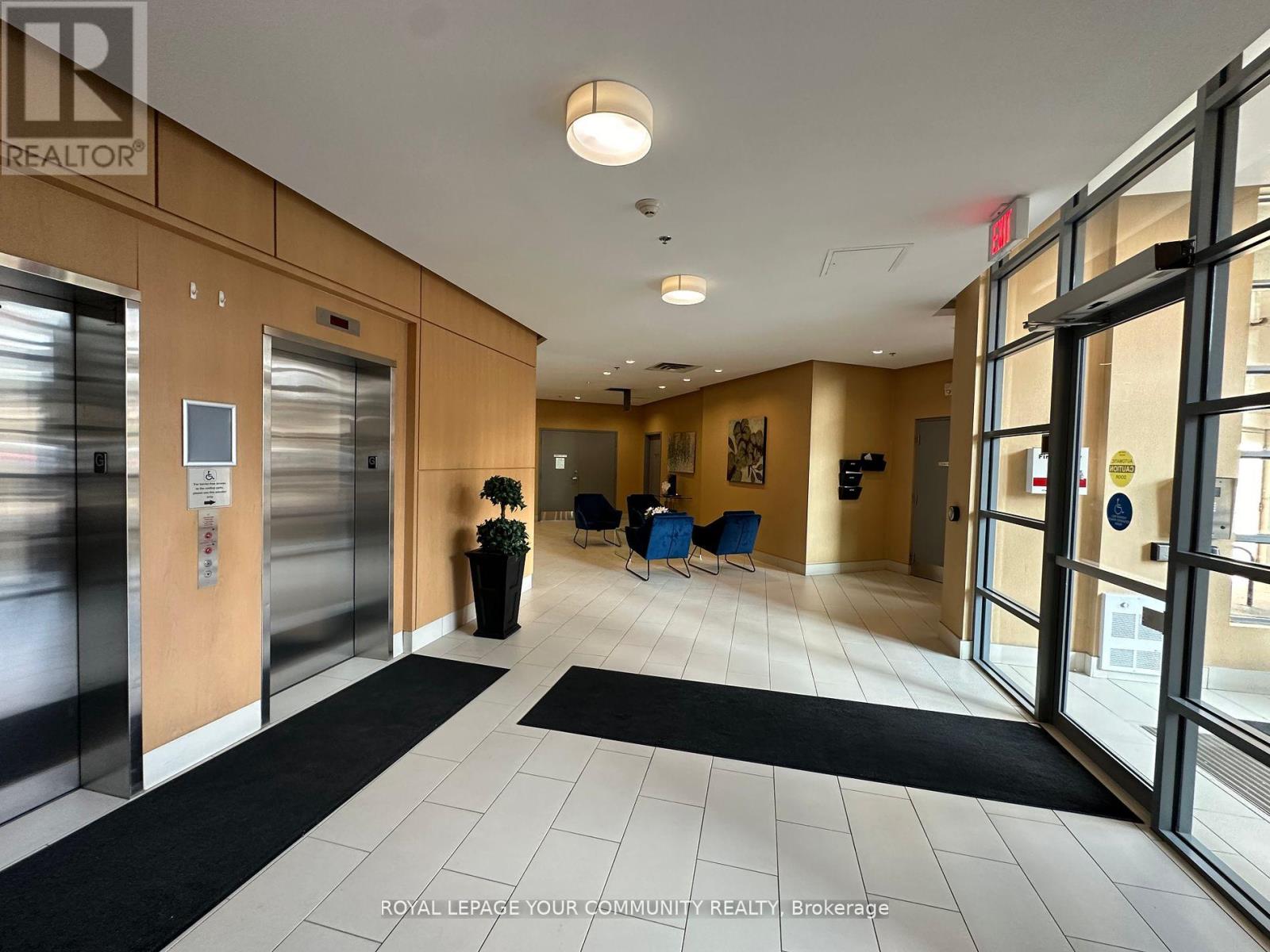 309 - 7730 Kipling Avenue, Vaughan, Ontario  L4L 1Y9 - Photo 3 - N12468580