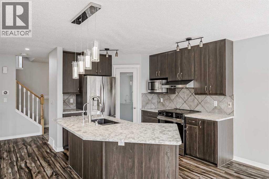 198 New Brighton Circle Se, Calgary, Alberta  T2Z 4B4 - Photo 3 - A2253964