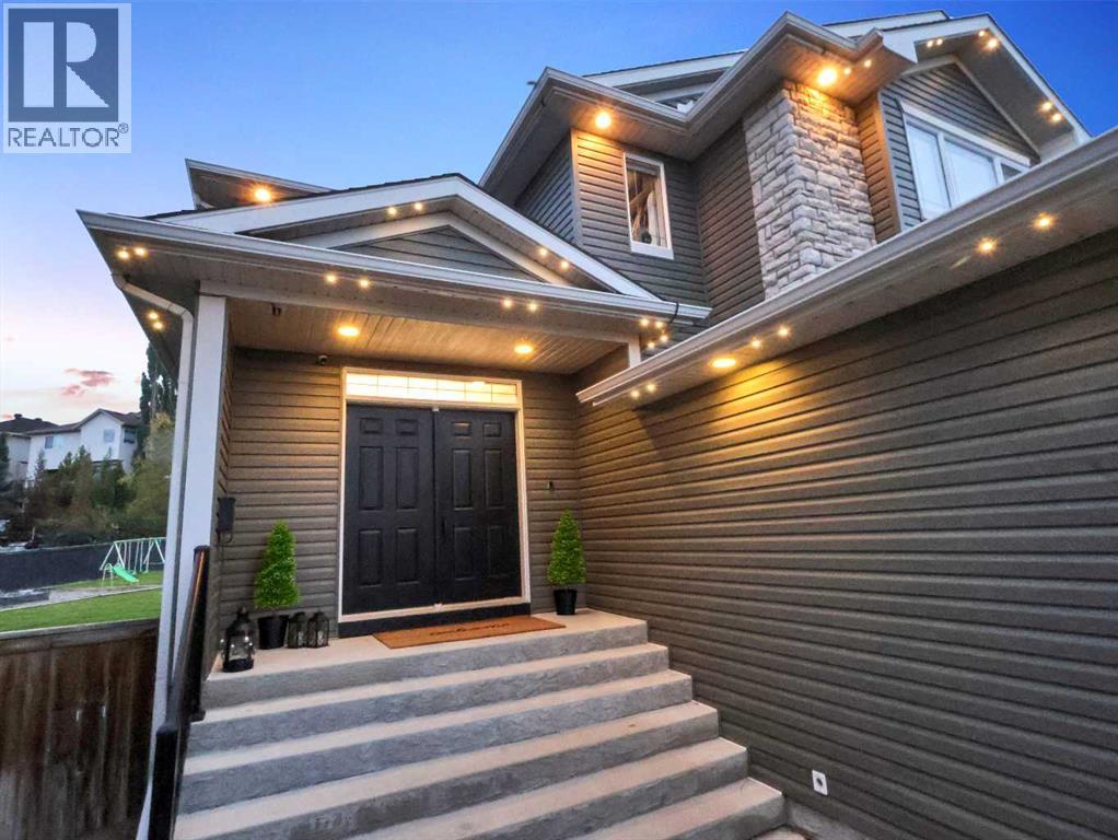 630 Rocky Ridge View Nw, Calgary, Alberta  T3G 5C2 - Photo 2 - A2260206