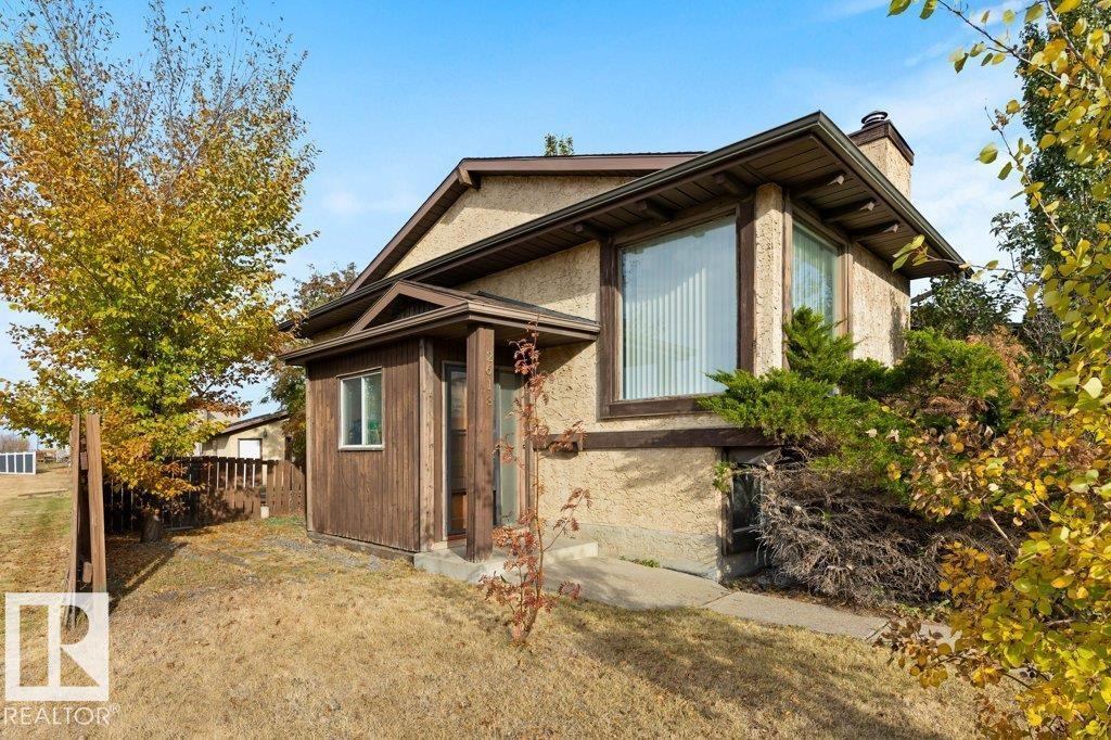 2618 151 Av Nw, Edmonton, Alberta  T5Y 1Z3 - Photo 2 - E4462517
